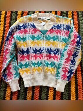 Vintage snowflake patterned sweater